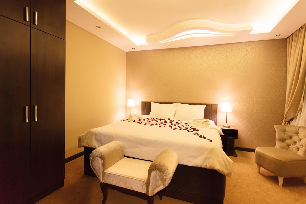 Garni Hotel President De Luxe Κραγκούγιεβατς Εξωτερικό φωτογραφία