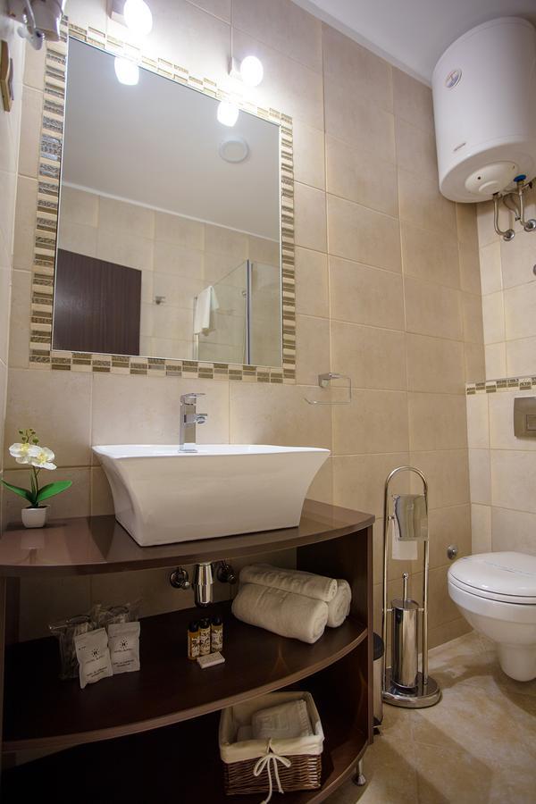 Garni Hotel President De Luxe Κραγκούγιεβατς Εξωτερικό φωτογραφία