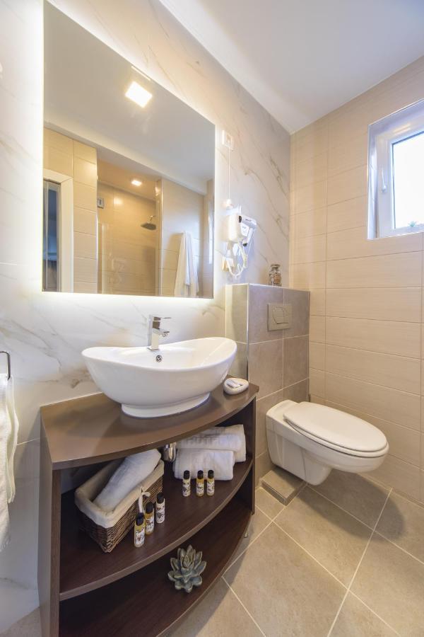 Garni Hotel President De Luxe Κραγκούγιεβατς Εξωτερικό φωτογραφία